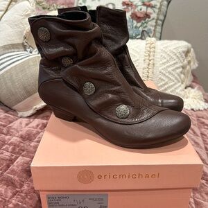Eric Michael Brown Heeled Boots with Rounded Toe